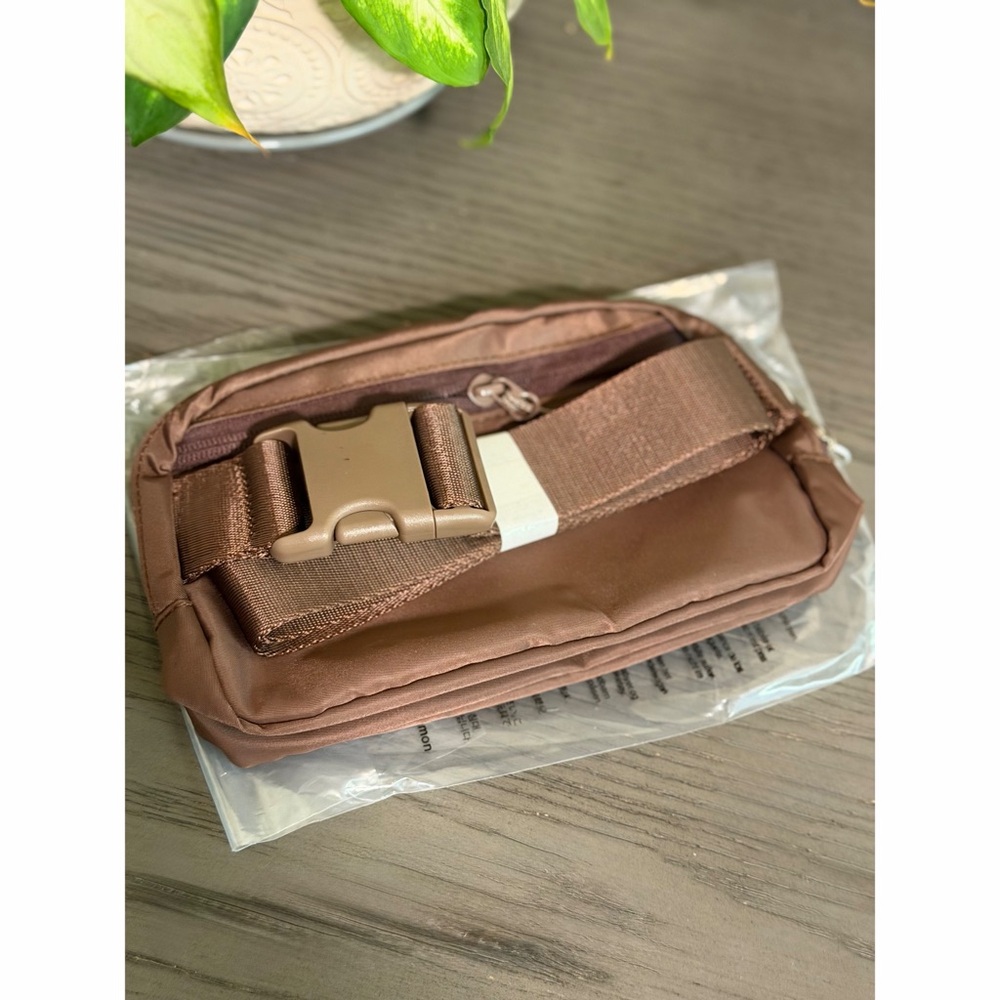 Lululemon Chocolate Brown Belt Bag - Picture 2 of 3